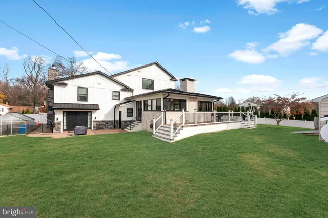 $993,900 | 528 Hoyt Road, Huntingdon Valley, PA 19006