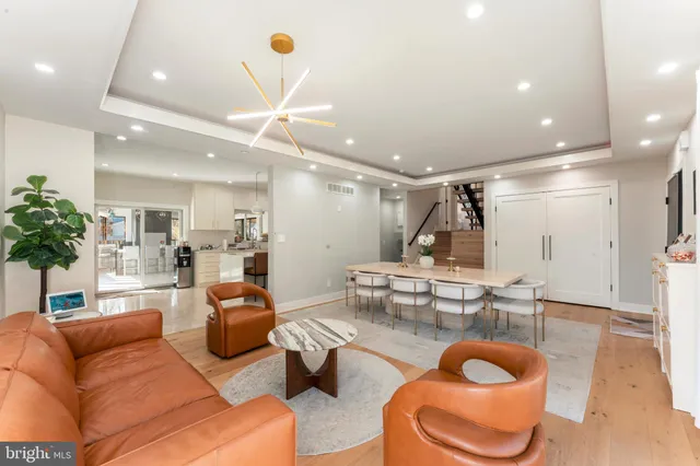 $993,900 | 528 Hoyt Road, Huntingdon Valley, PA 19006