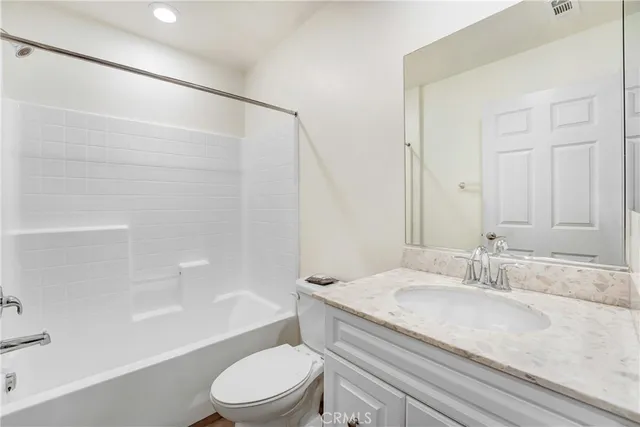 $4,000 | 7209 North Chestnut Lane, Van Nuys, CA 91405