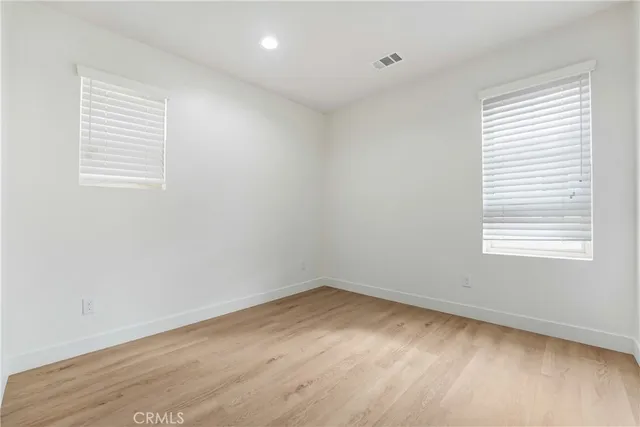 $4,000 | 7209 North Chestnut Lane, Van Nuys, CA 91405