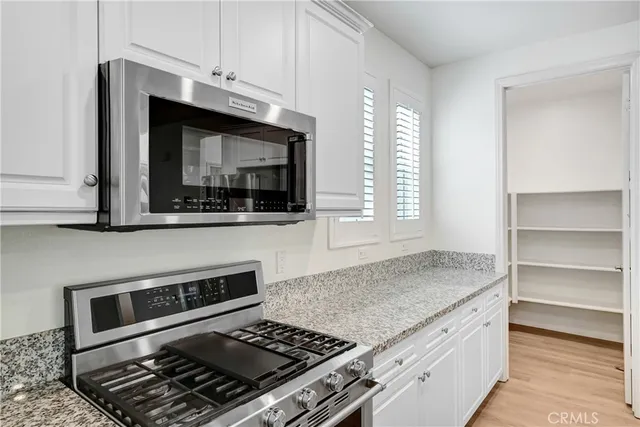 $4,000 | 7209 North Chestnut Lane, Van Nuys, CA 91405