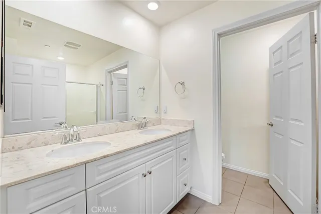 $4,000 | 7209 North Chestnut Lane, Van Nuys, CA 91405