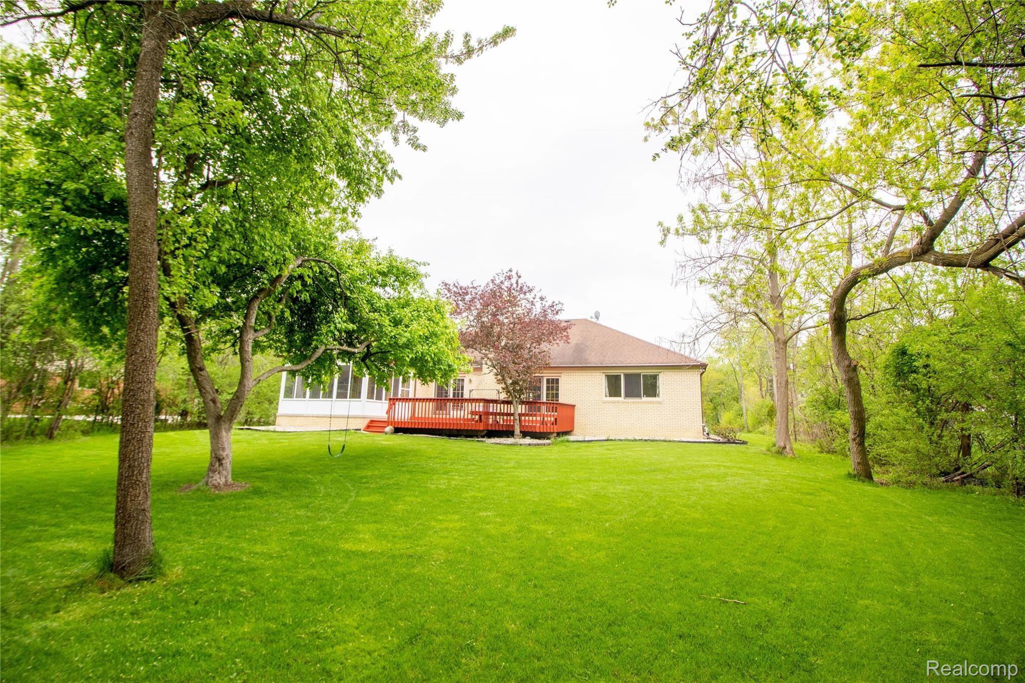 4140 Beach Road Troy, MI 48098 - Photo 36 of 38 _MG_9449-HDR.jpg