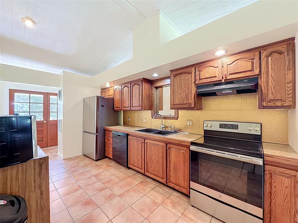 11 Patricia Road Yankeetown, FL 34498 - Photo 19 of 87 Gallery Image 19