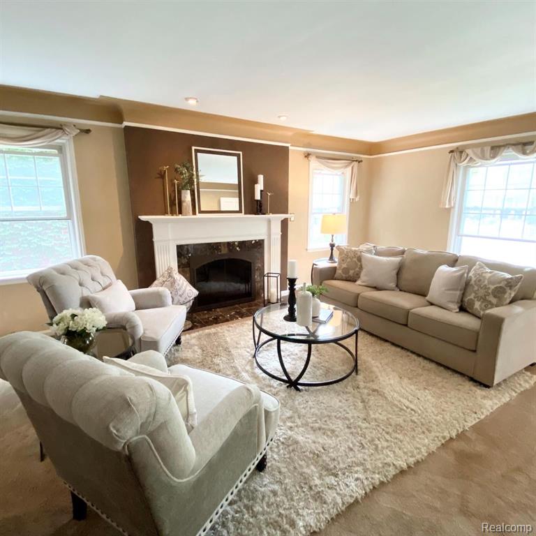 20424 Stratford Road Detroit, MI 48221 - Photo 3 of 19