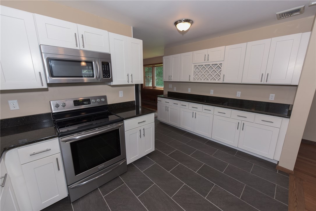 119 Kaufman Road Tiverton, RI 02878 - Photo 13 of 32