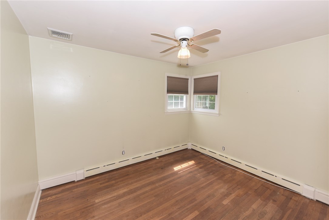 119 Kaufman Road Tiverton, RI 02878 - Photo 21 of 32