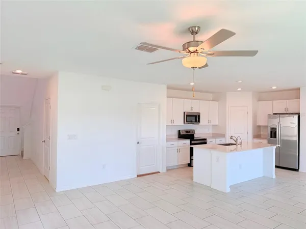 $2,350 | 11737 Radiant Shr Loop, San Antonio, FL 33576