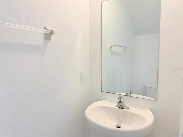 $2,350 | 11737 Radiant Shr Loop, San Antonio, FL 33576
