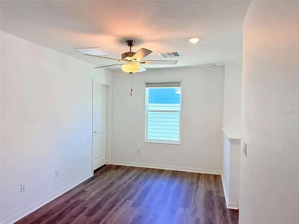 $2,350 | 11737 Radiant Shr Loop, San Antonio, FL 33576
