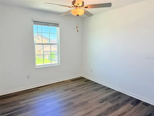 $2,350 | 11737 Radiant Shr Loop, San Antonio, FL 33576