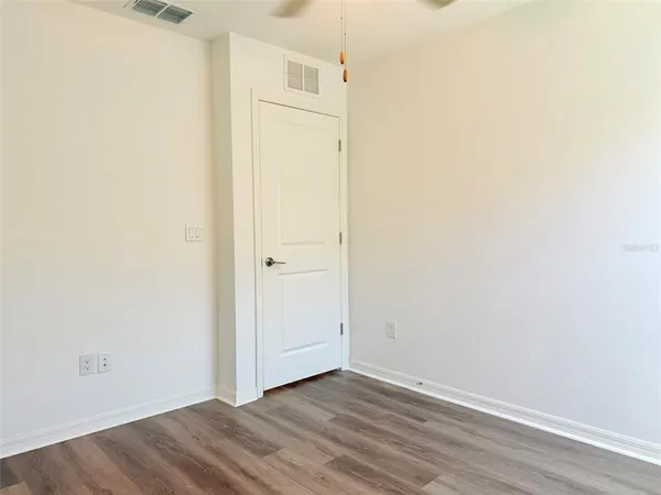$2,350 | 11737 Radiant Shr Loop, San Antonio, FL 33576