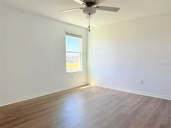 $2,350 | 11737 Radiant Shr Loop, San Antonio, FL 33576