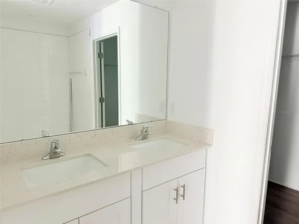 $2,350 | 11737 Radiant Shr Loop, San Antonio, FL 33576