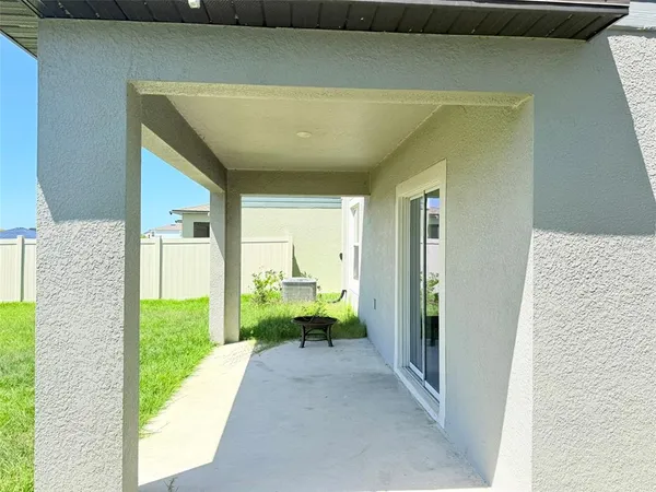 $2,350 | 11737 Radiant Shr Loop, San Antonio, FL 33576