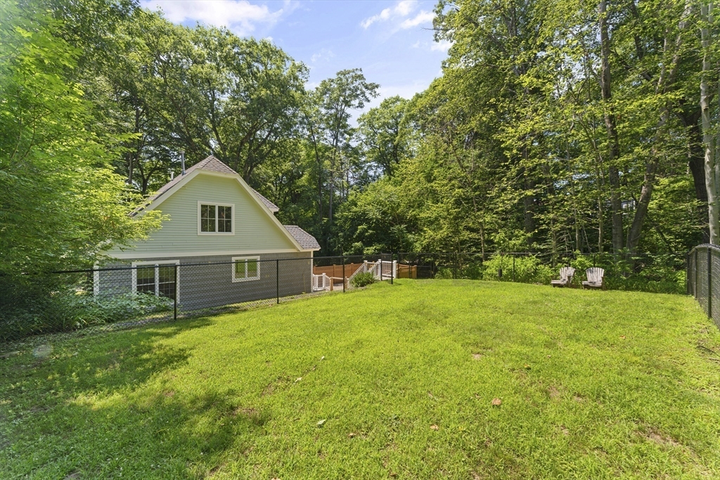 10 Mayflower Path Wayland, MA 01778 - Photo 30 of 33
