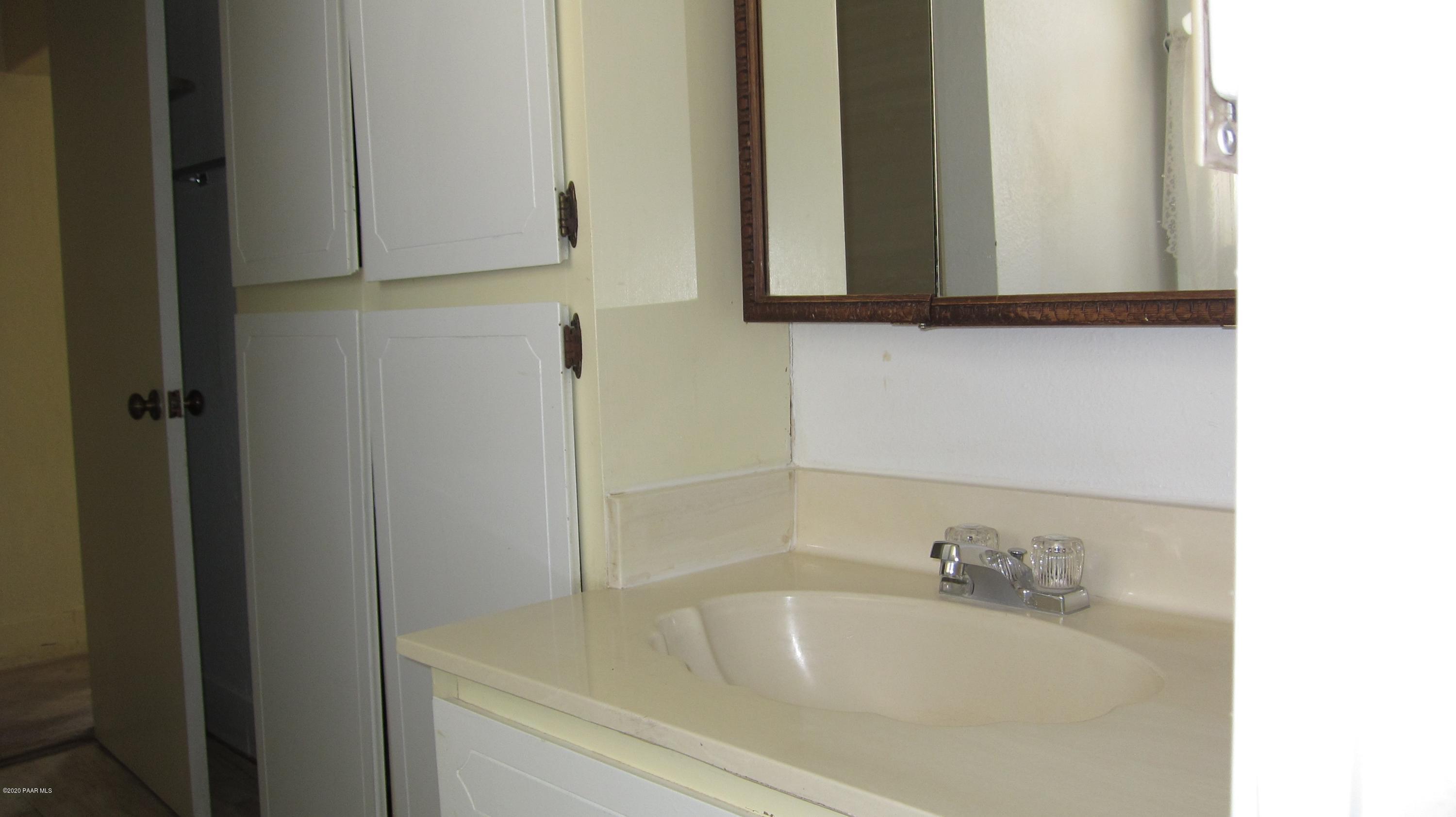1145 Middlebrook Road Prescott, AZ 86303 - Photo 18 of 24 Hall Bath