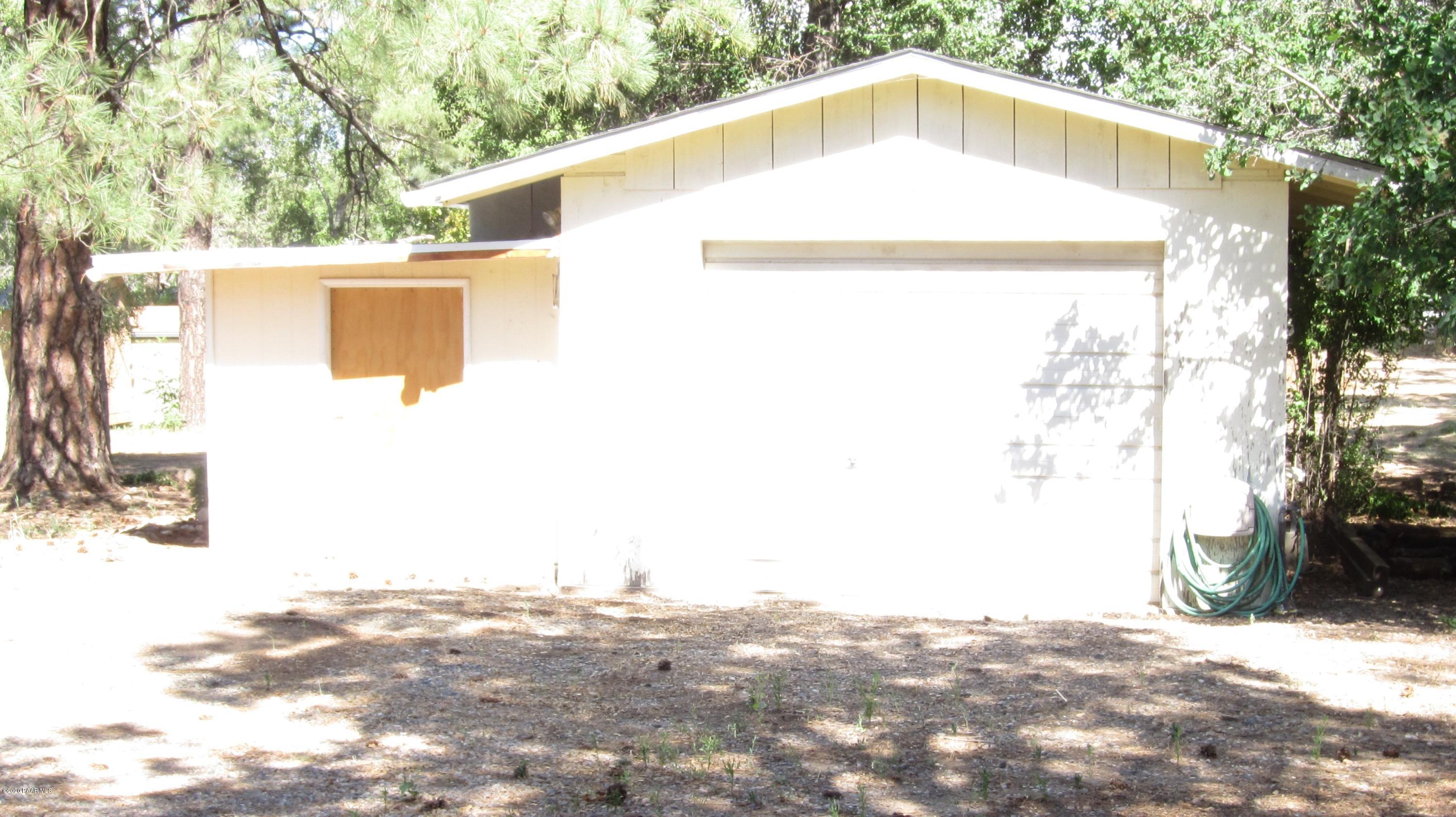 1145 Middlebrook Road Prescott, AZ 86303 - Photo 20 of 24 Garage