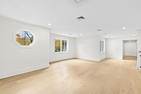 $2,700,000 | 7 Lewis Court, Hingham, MA 02043