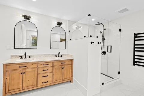 $2,700,000 | 7 Lewis Court, Hingham, MA 02043