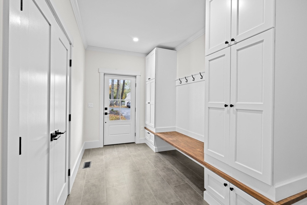 7 Lewis Court Hingham, MA 02043 - Photo 4 of 42