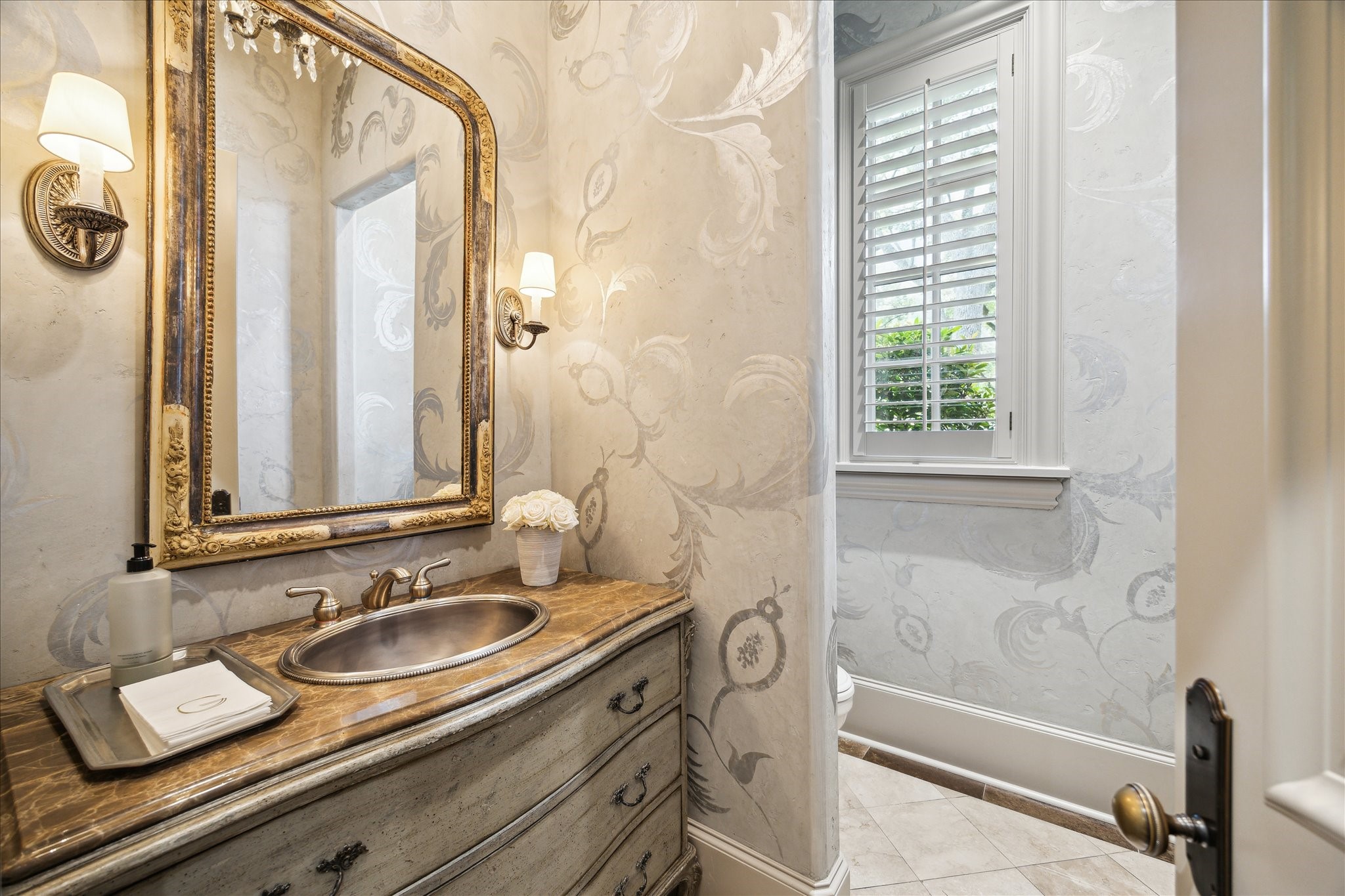 5570 Doliver Drive Houston, TX 77056 - Photo 17 of 46