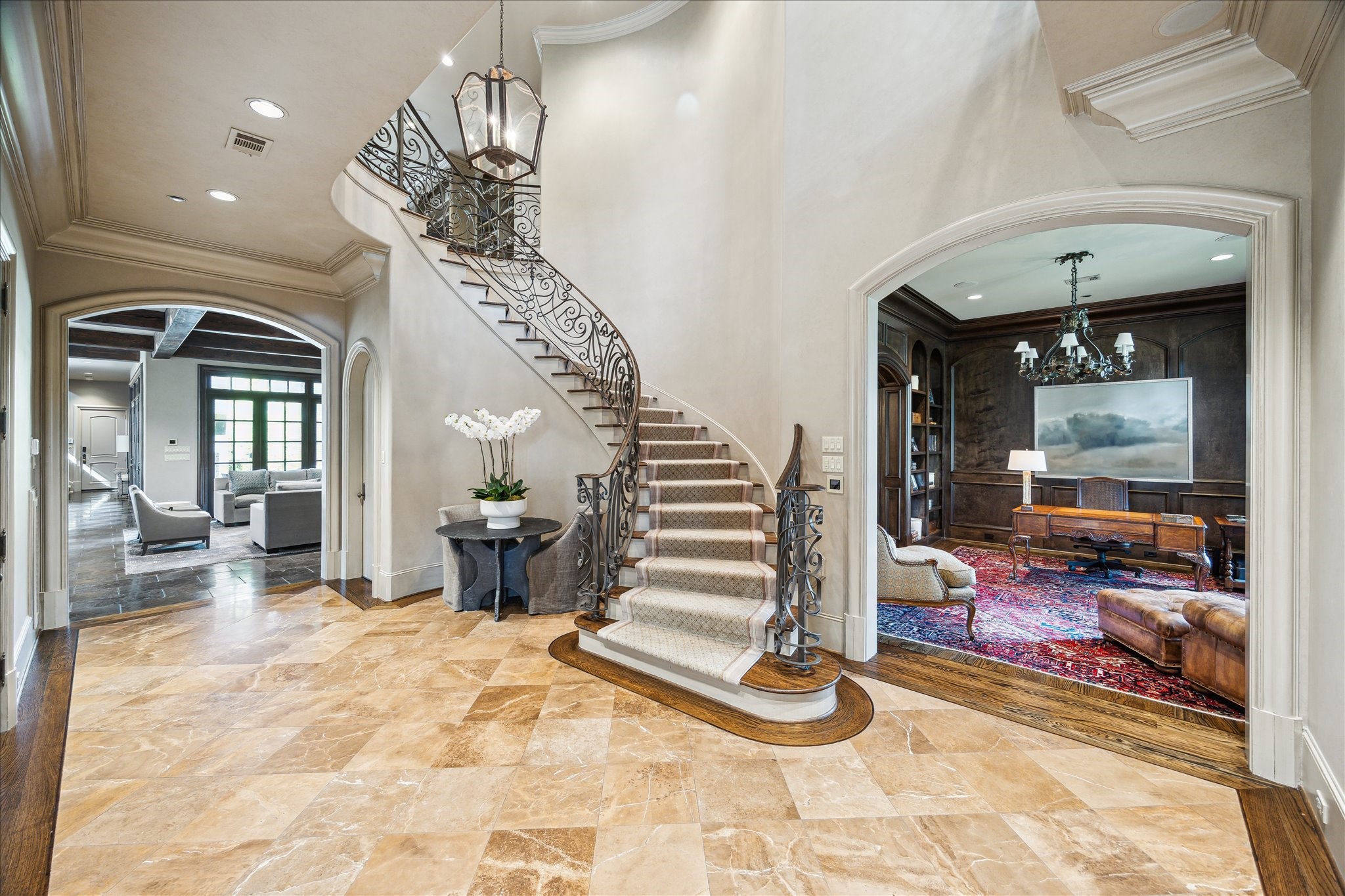 5570 Doliver Drive Houston, TX 77056 - Photo 4 of 46