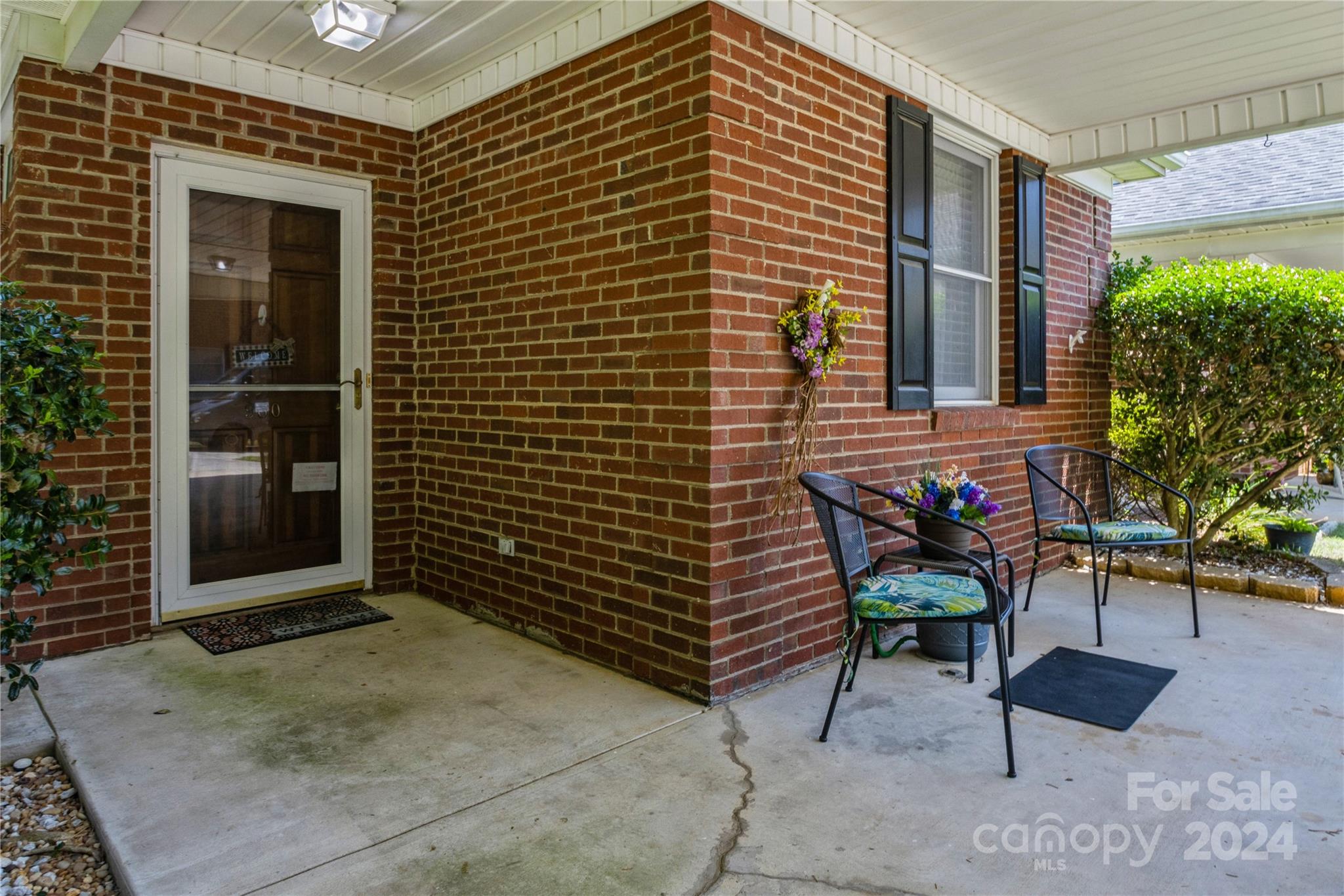 19960 Oak Leaf Circle Cornelius, NC 28031 - Photo 3 of 35 a view of an outdoor space with porch