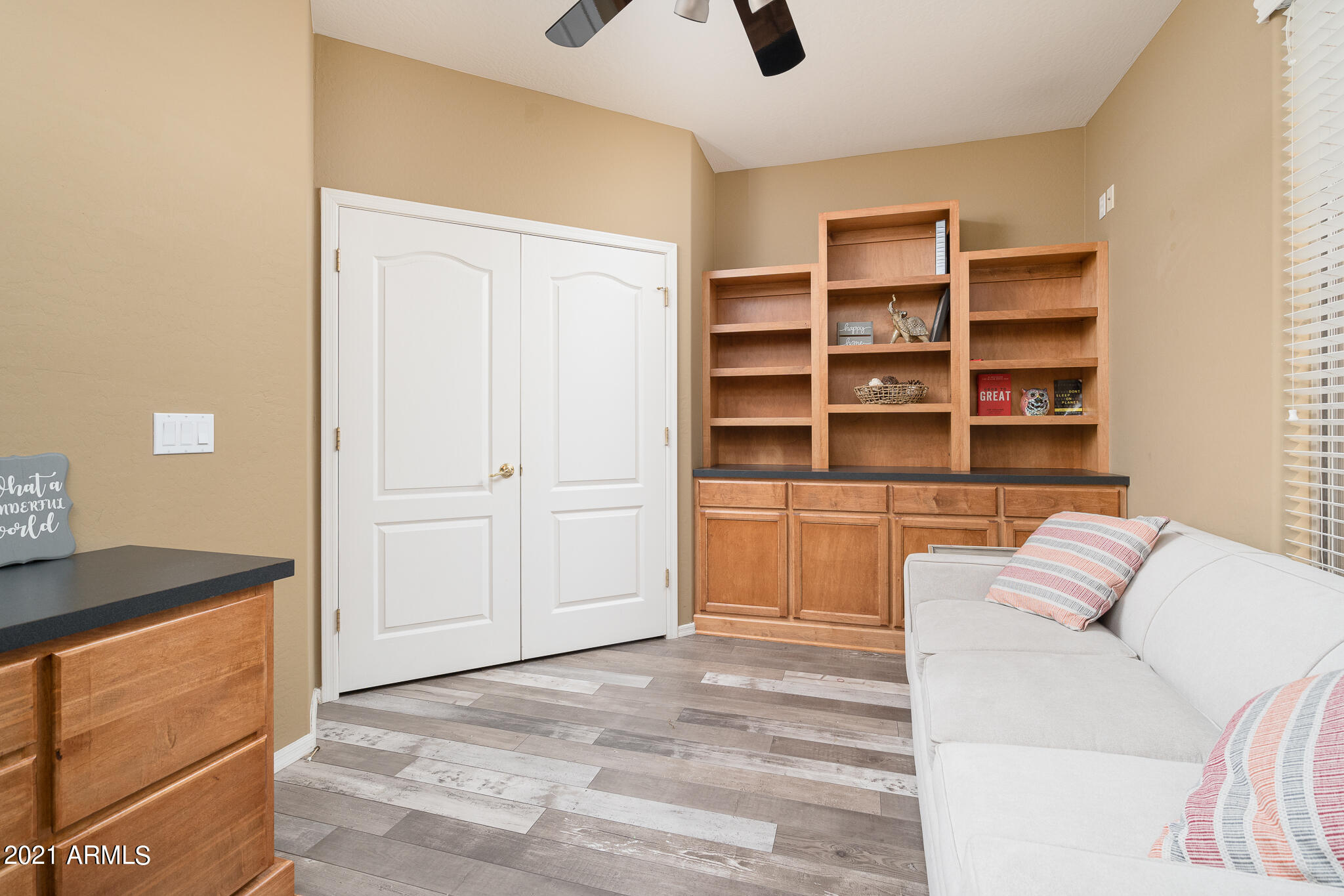 2614 West Florentine Road Phoenix, AZ 85086 - Photo 11 of 42 11_Office_02.jpg