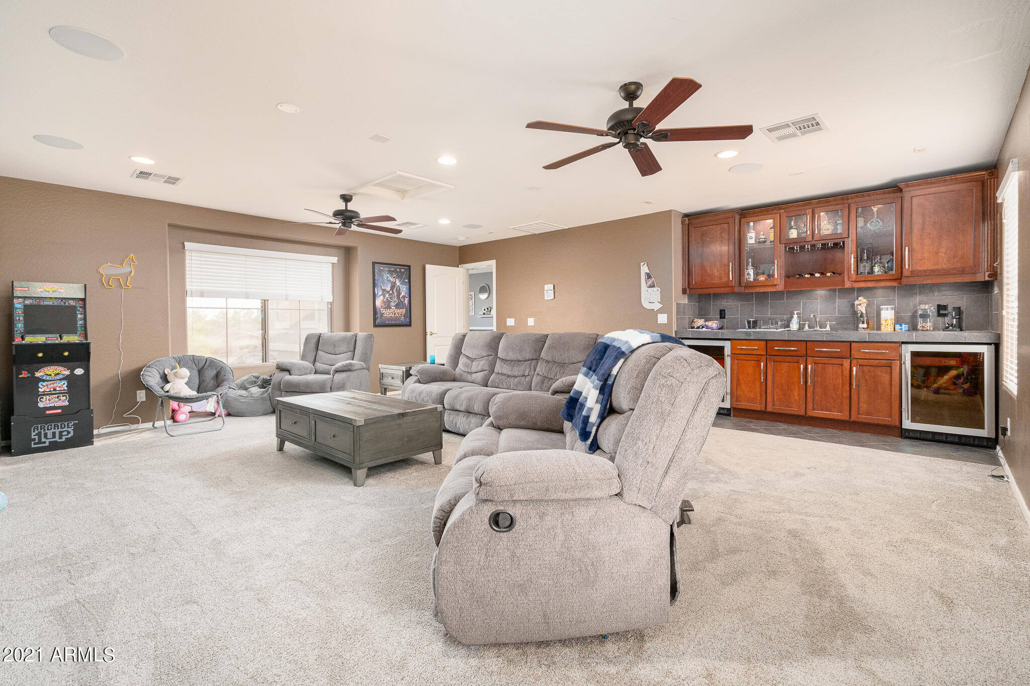 2614 West Florentine Road Phoenix, AZ 85086 - Photo 13 of 42 13_Family-Room_02.jpg