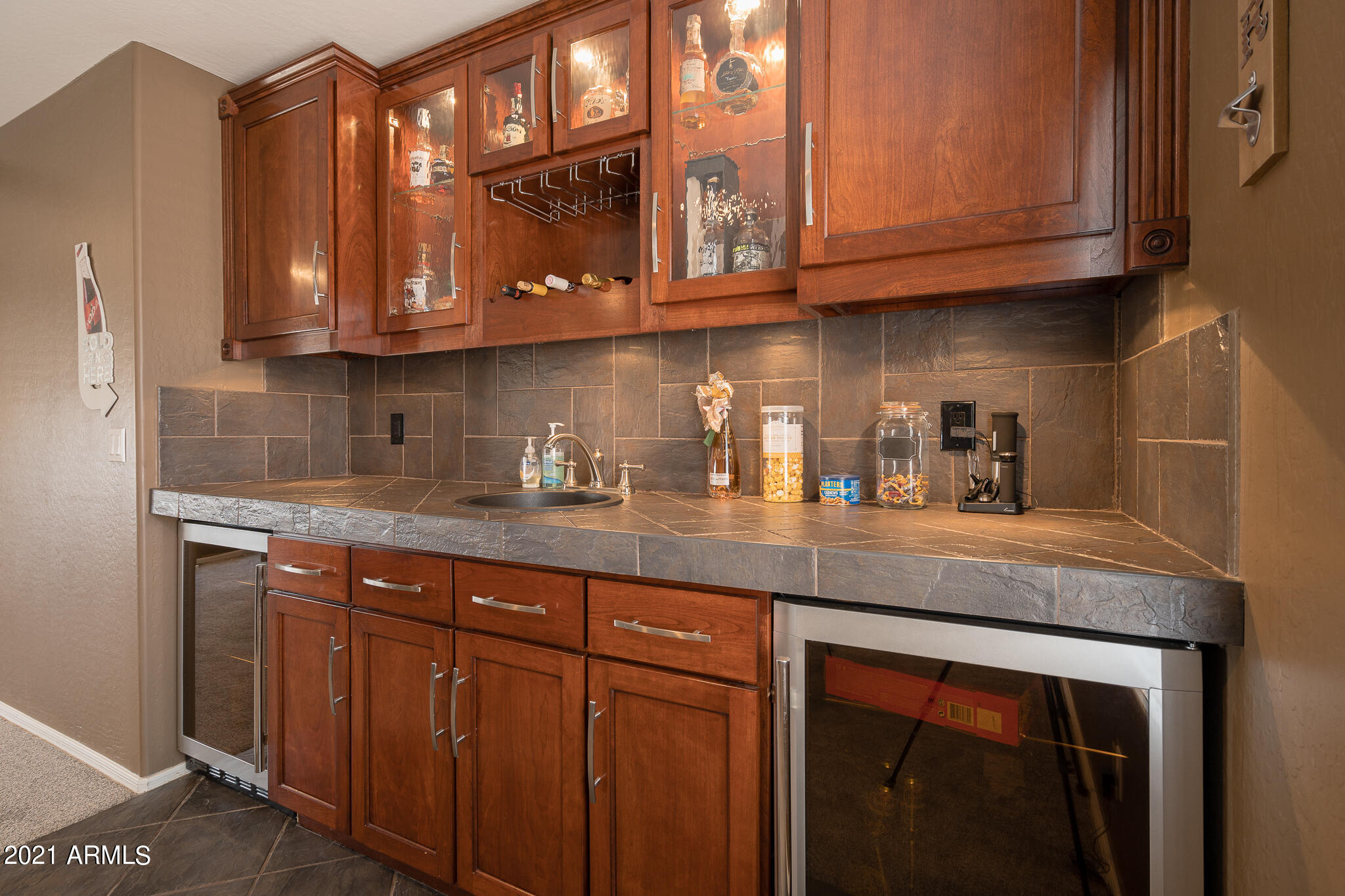 2614 West Florentine Road Phoenix, AZ 85086 - Photo 14 of 42 14_Family-Room_03.jpg