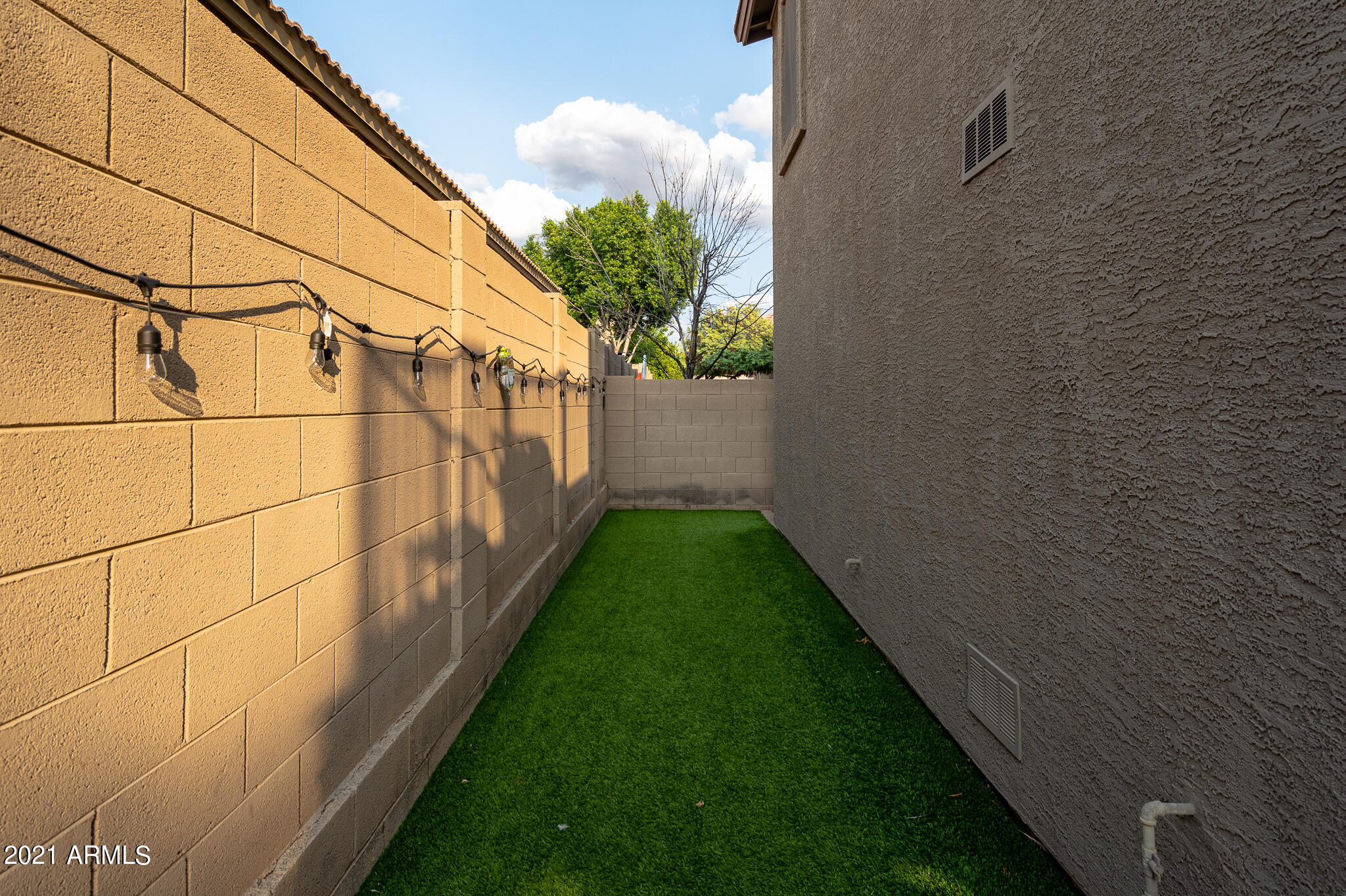 2614 West Florentine Road Phoenix, AZ 85086 - Photo 34 of 42 36_Back_05.jpg