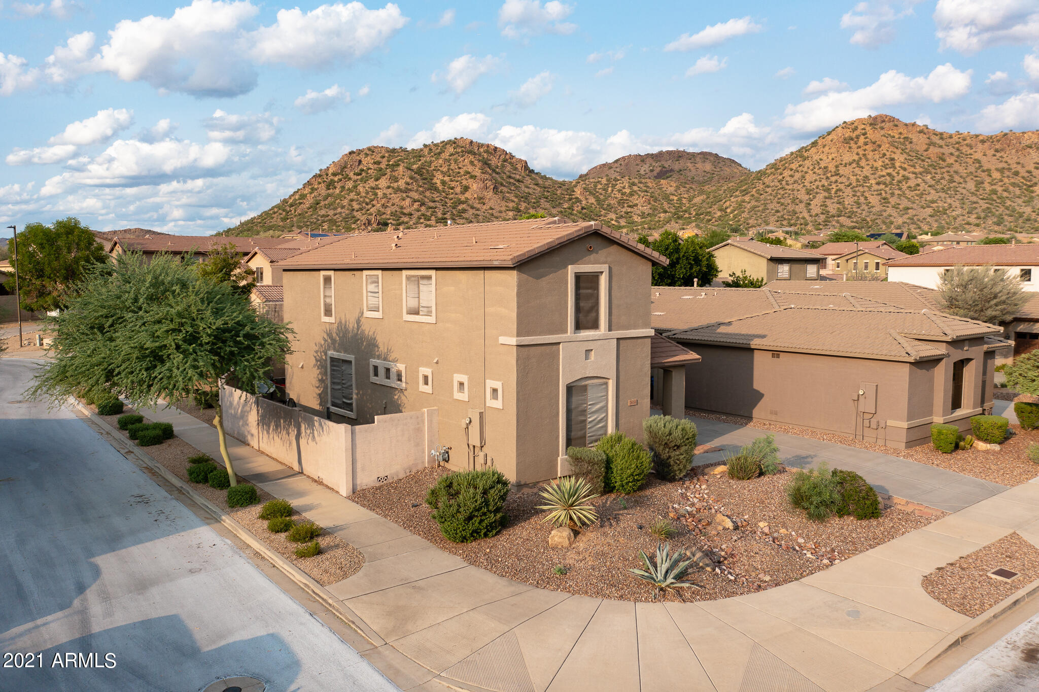 2614 West Florentine Road Phoenix, AZ 85086 - Photo 38 of 42 40_Aerial_01.jpg