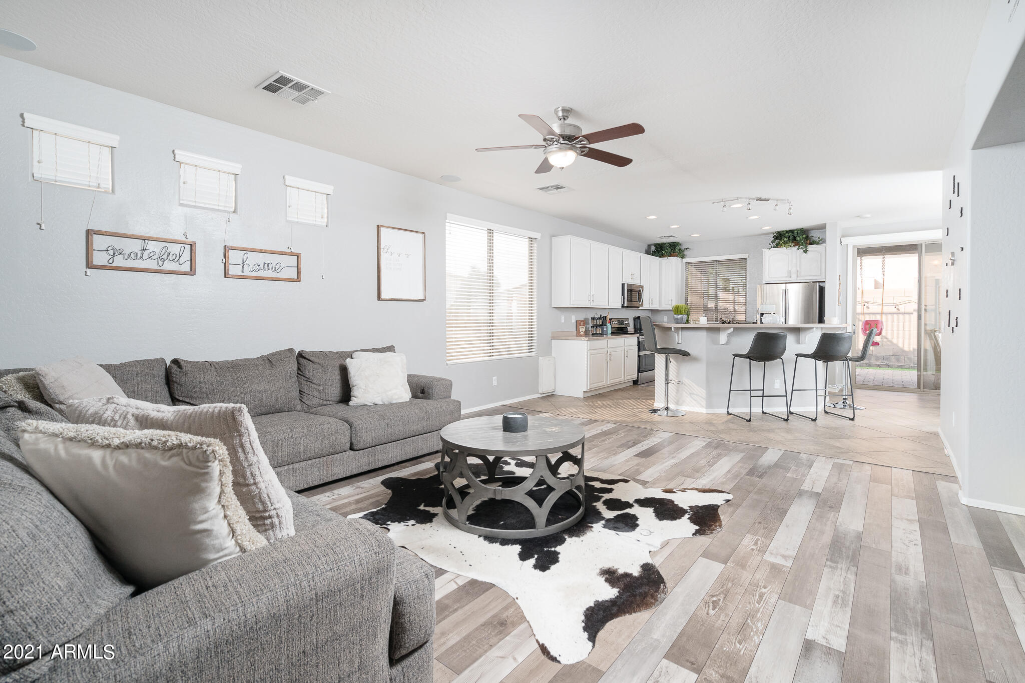 2614 West Florentine Road Phoenix, AZ 85086 - Photo 5 of 42 05_Living-Room_01.jpg