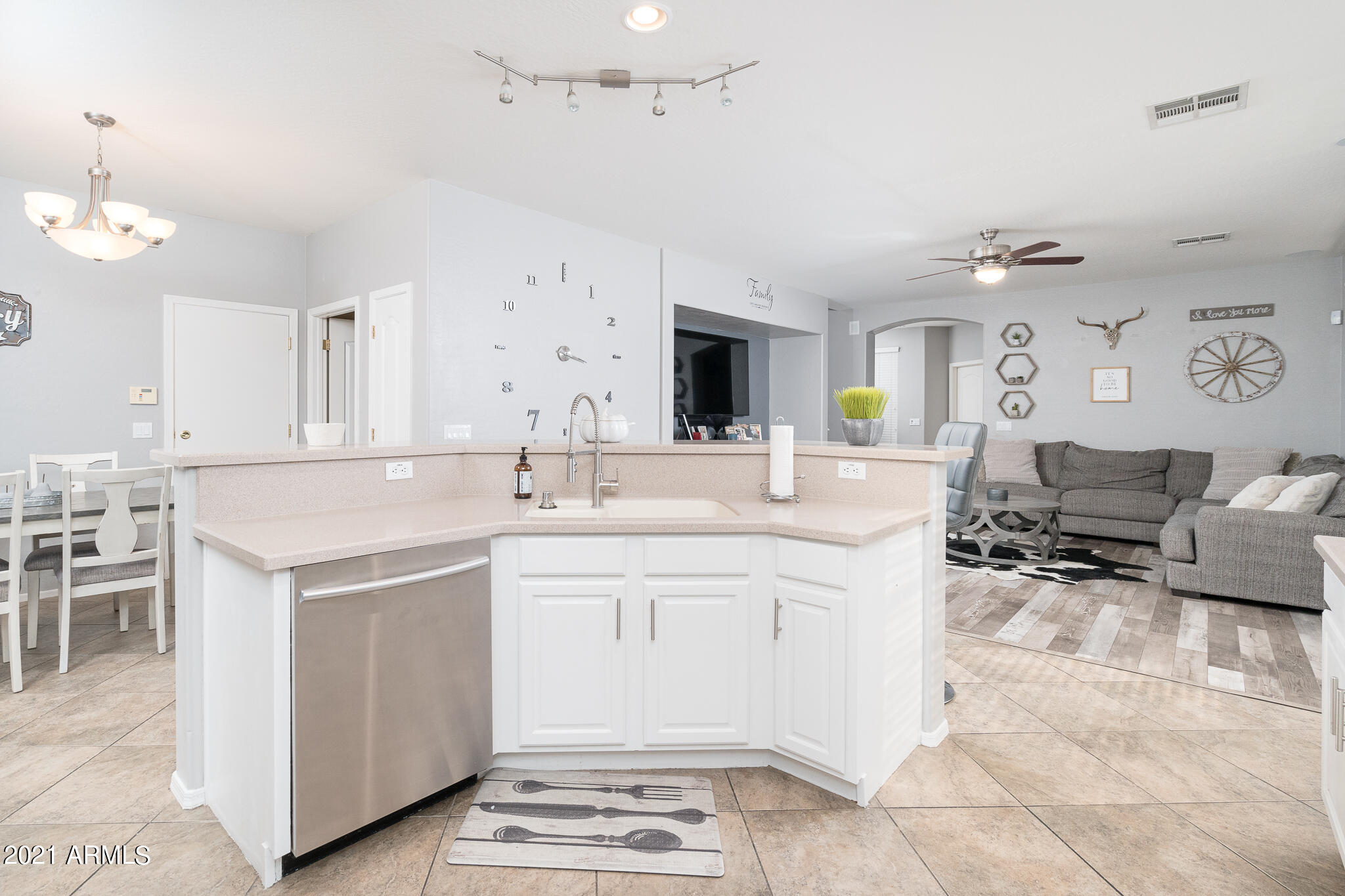 2614 West Florentine Road Phoenix, AZ 85086 - Photo 8 of 42 08_Kitchen_02.jpg