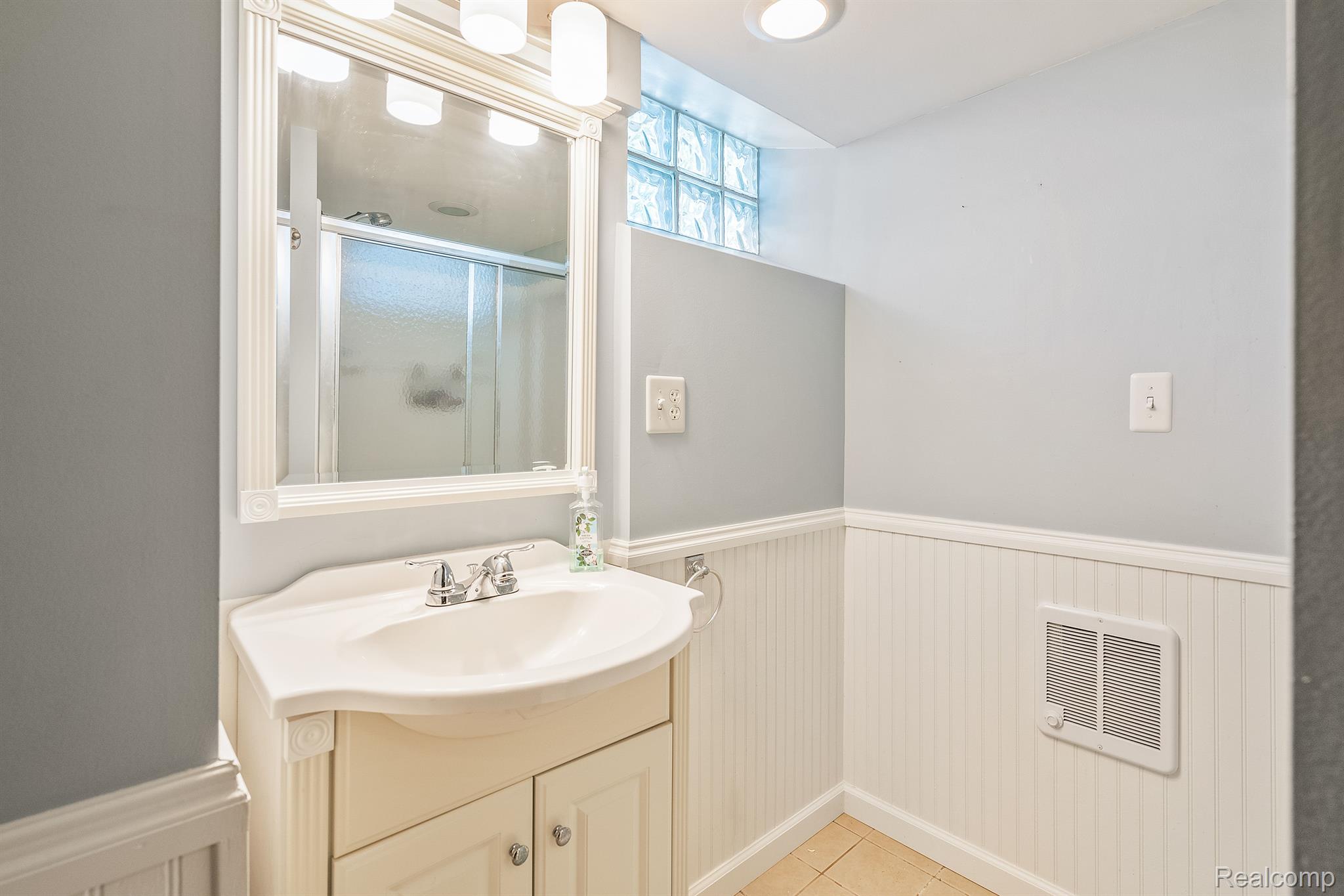23300 Middlebelt Road New Boston, MI 48164 - Photo 24 of 43 Gallery Image 24