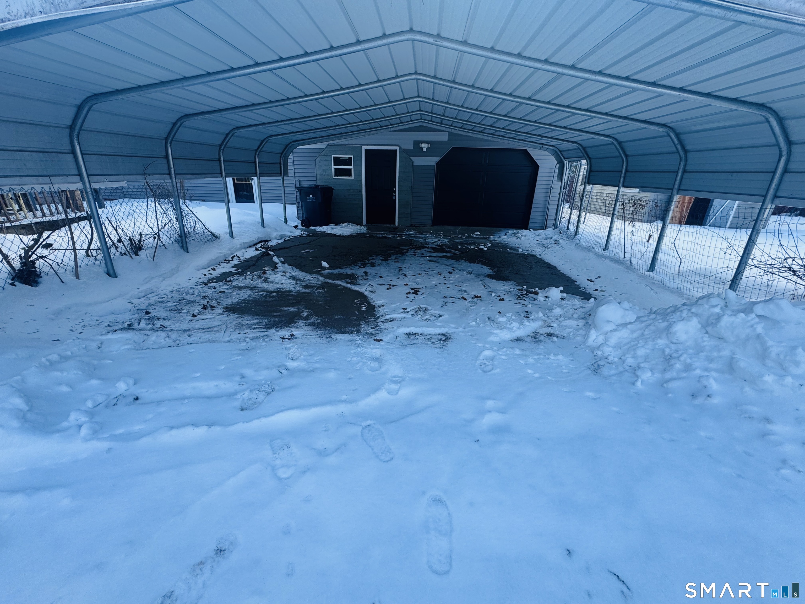 23 High Street Plainfield, CT 06354 - Photo 4 of 22 a view of a backyard of a house