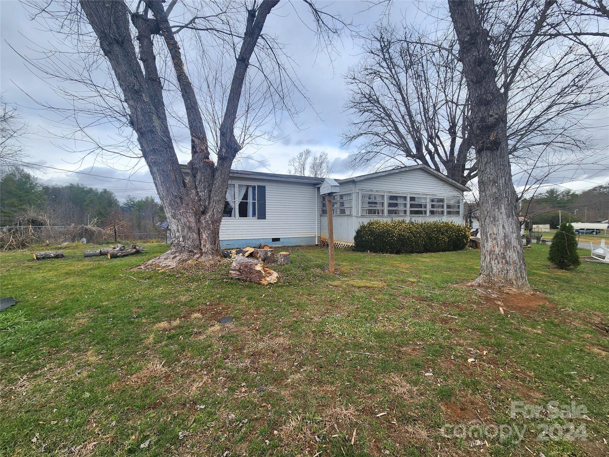 69 Locust Grove Road Weaverville, NC 28787 - Photo 9 of 20 Gallery Image 9