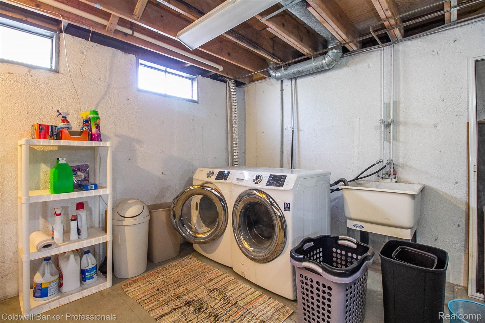 2550 Simpson Drive Rochester, MI 48309 - Photo 25 of 39 26.jpg