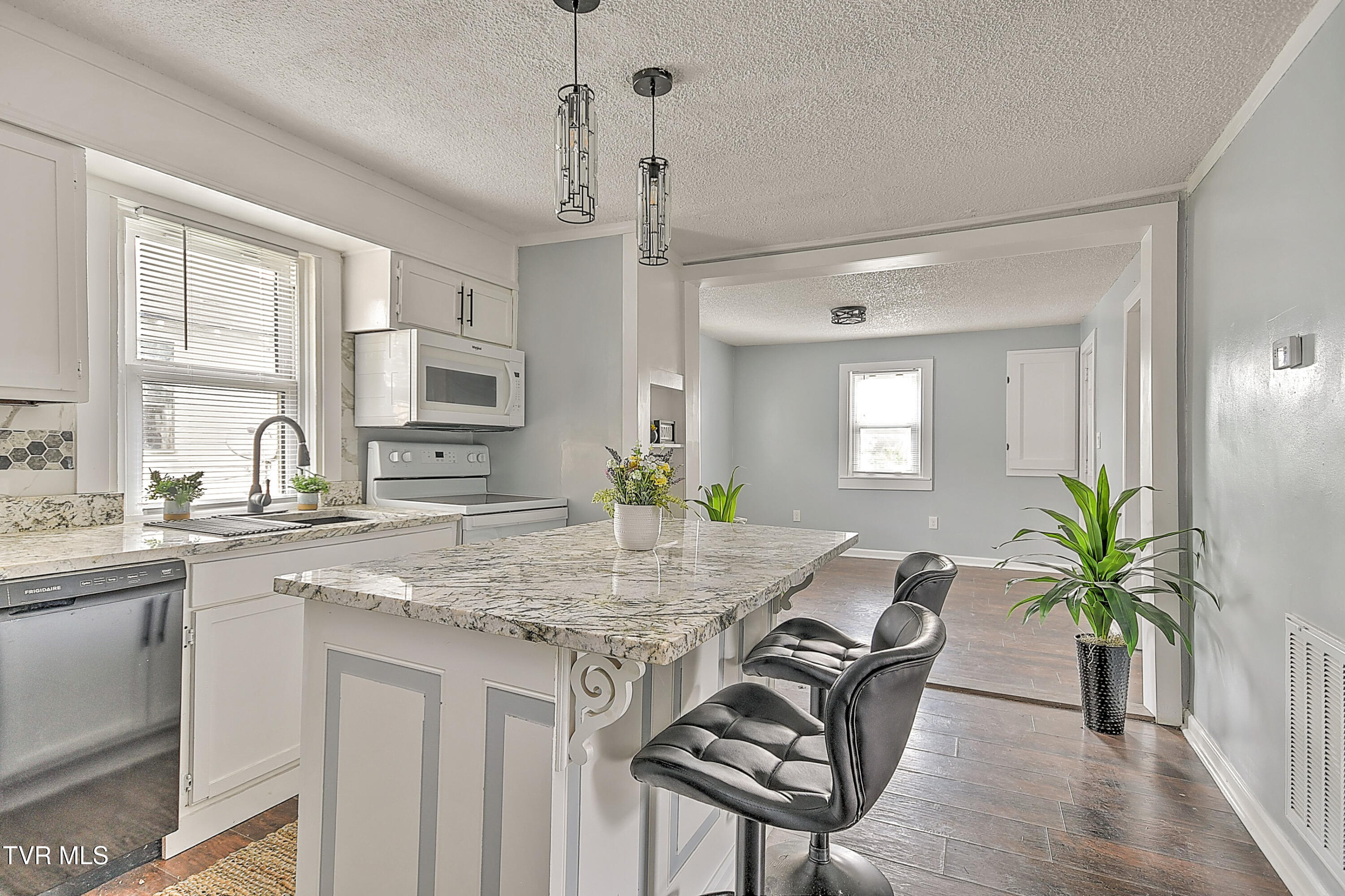 1208 Riverside Avenue, Unit 2 Kingsport, TN 37660 - Photo 11 of 28 1208 Riverside HB-10