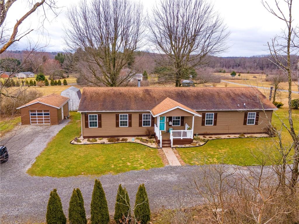 131 Adrian Lane Butler, PA 16001 - Photo 2 of 24 Gallery Image 2