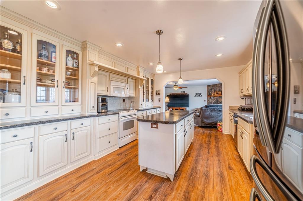 131 Adrian Lane Butler, PA 16001 - Photo 7 of 24 Gallery Image 7