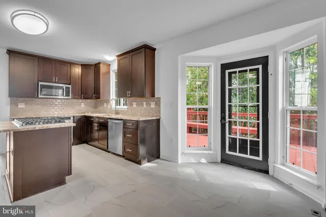 $554,900 | 2325 Ashford Lane, Waldorf, MD 20603