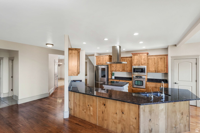 1596 Millbrook Way Bountiful, UT 84010 - Photo 12 of 107