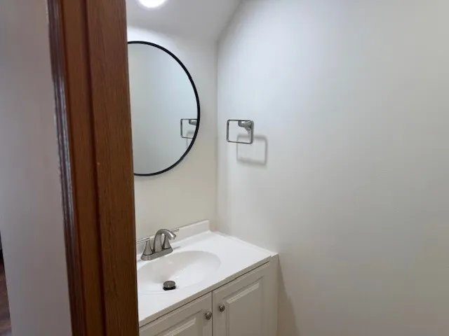 $2,100 | 34016 North White Oak Lane, Unit 34016, Gurnee, IL 60031