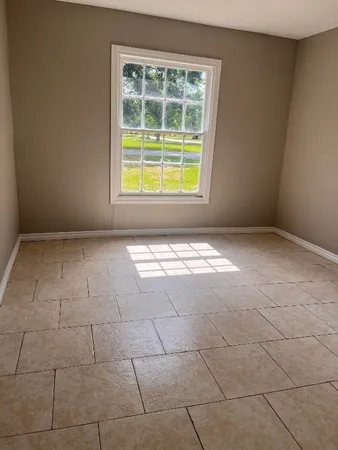 $2,900 | 4980 Chambers Street, Beaumont, TX 77705