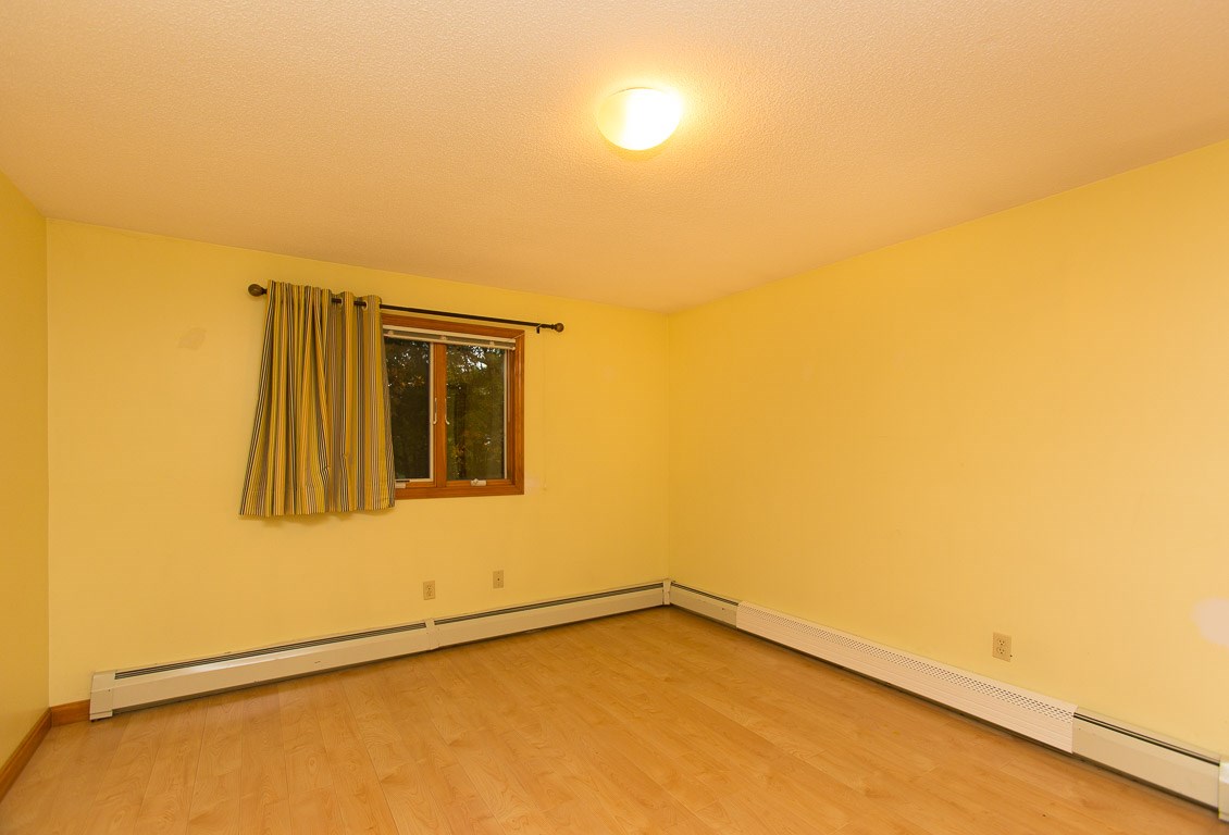 68 Mid. Dunstable Road Nashua, NH 03062 - Photo 14 of 36