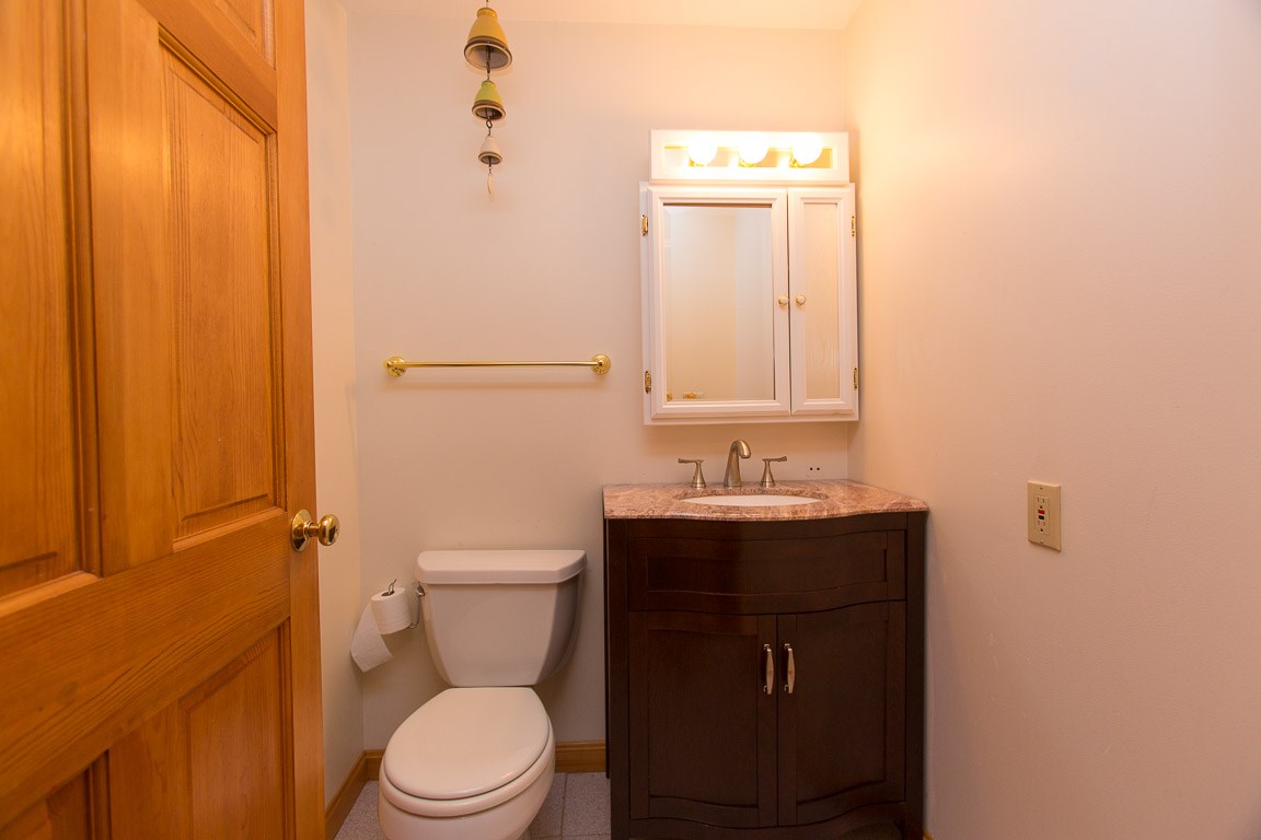 68 Mid. Dunstable Road Nashua, NH 03062 - Photo 20 of 36