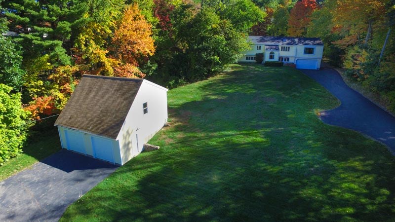 68 Mid. Dunstable Road Nashua, NH 03062 - Photo 3 of 36