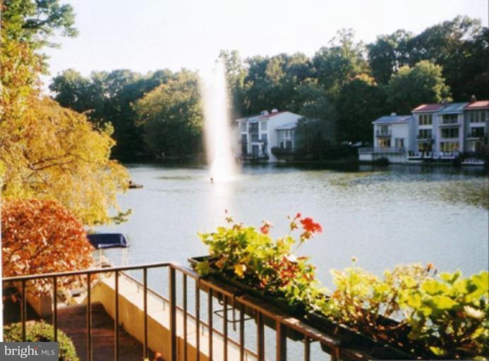 1670 Chimney House Road Reston, VA 20190 - Photo 15 of 16 Lake View 2